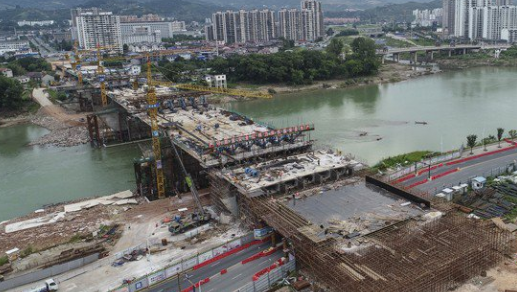 「重點(diǎn)項(xiàng)目巡禮」張家界紅壁巖大橋箱梁主體完成70% 預(yù)計年底通車